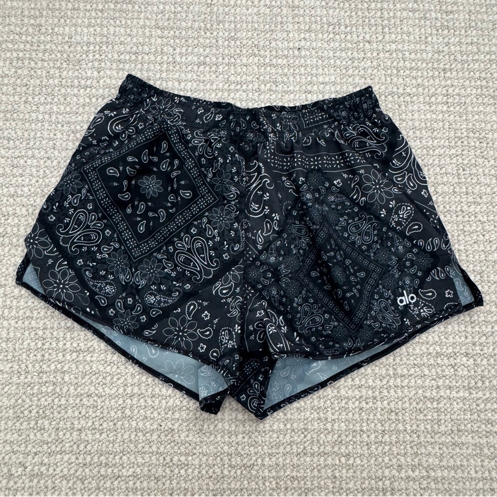 Alo Black Bandana Stride Shorts